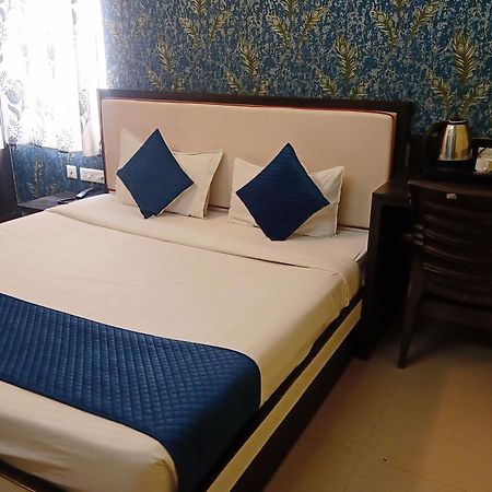Hotel Janki International 3 Km From Kashi Vishwanath Temple Free Pickup From Railway Station Varanasi Eksteriør billede