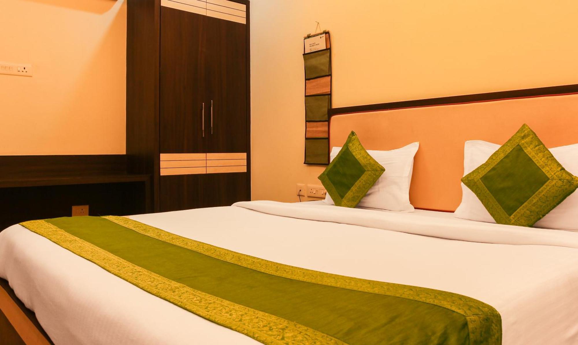 Hotel Janki International 3 Km From Kashi Vishwanath Temple Free Pickup From Railway Station Varanasi Eksteriør billede