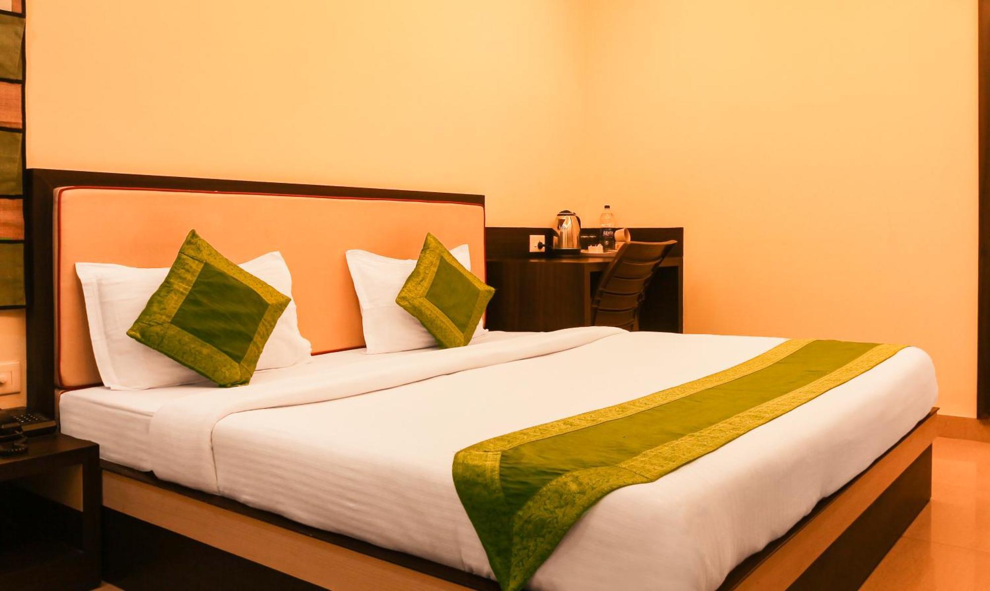 Hotel Janki International 3 Km From Kashi Vishwanath Temple Free Pickup From Railway Station Varanasi Eksteriør billede
