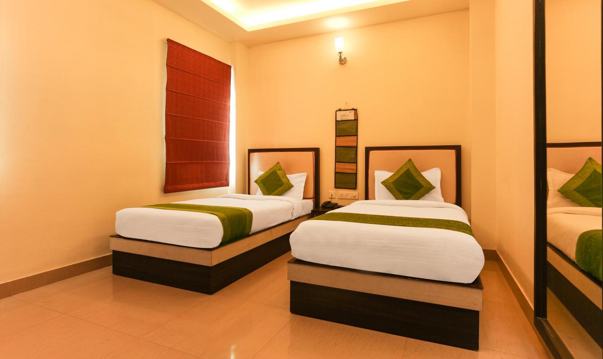 Hotel Janki International 3 Km From Kashi Vishwanath Temple Free Pickup From Railway Station Varanasi Eksteriør billede