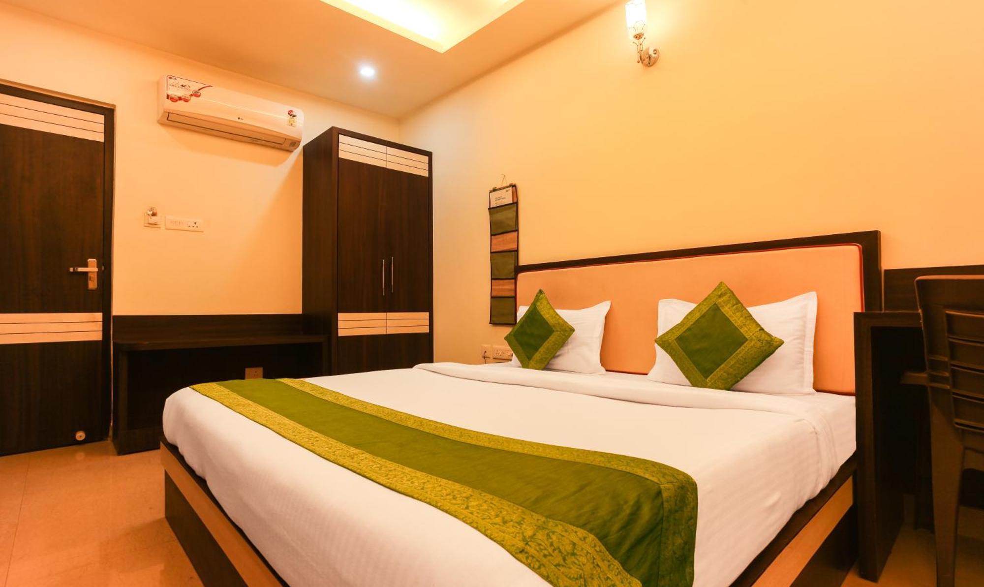 Hotel Janki International 3 Km From Kashi Vishwanath Temple Free Pickup From Railway Station Varanasi Eksteriør billede