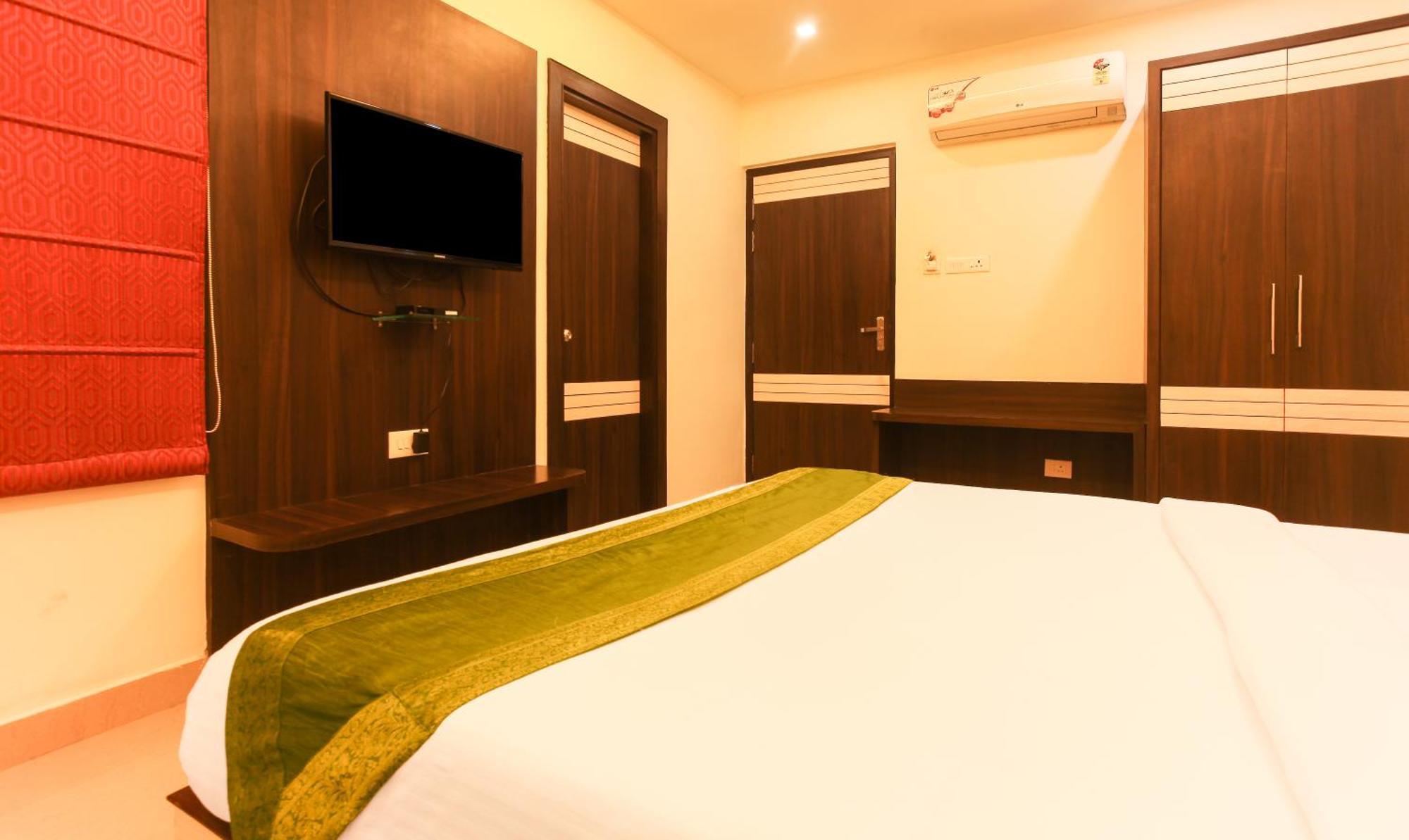 Hotel Janki International 3 Km From Kashi Vishwanath Temple Free Pickup From Railway Station Varanasi Eksteriør billede