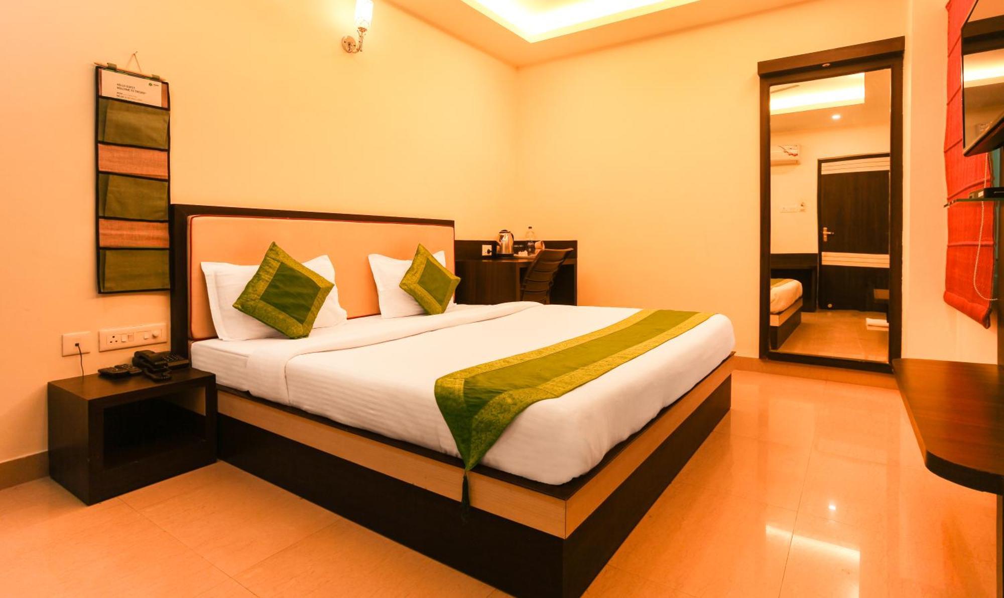 Hotel Janki International 3 Km From Kashi Vishwanath Temple Free Pickup From Railway Station Varanasi Eksteriør billede