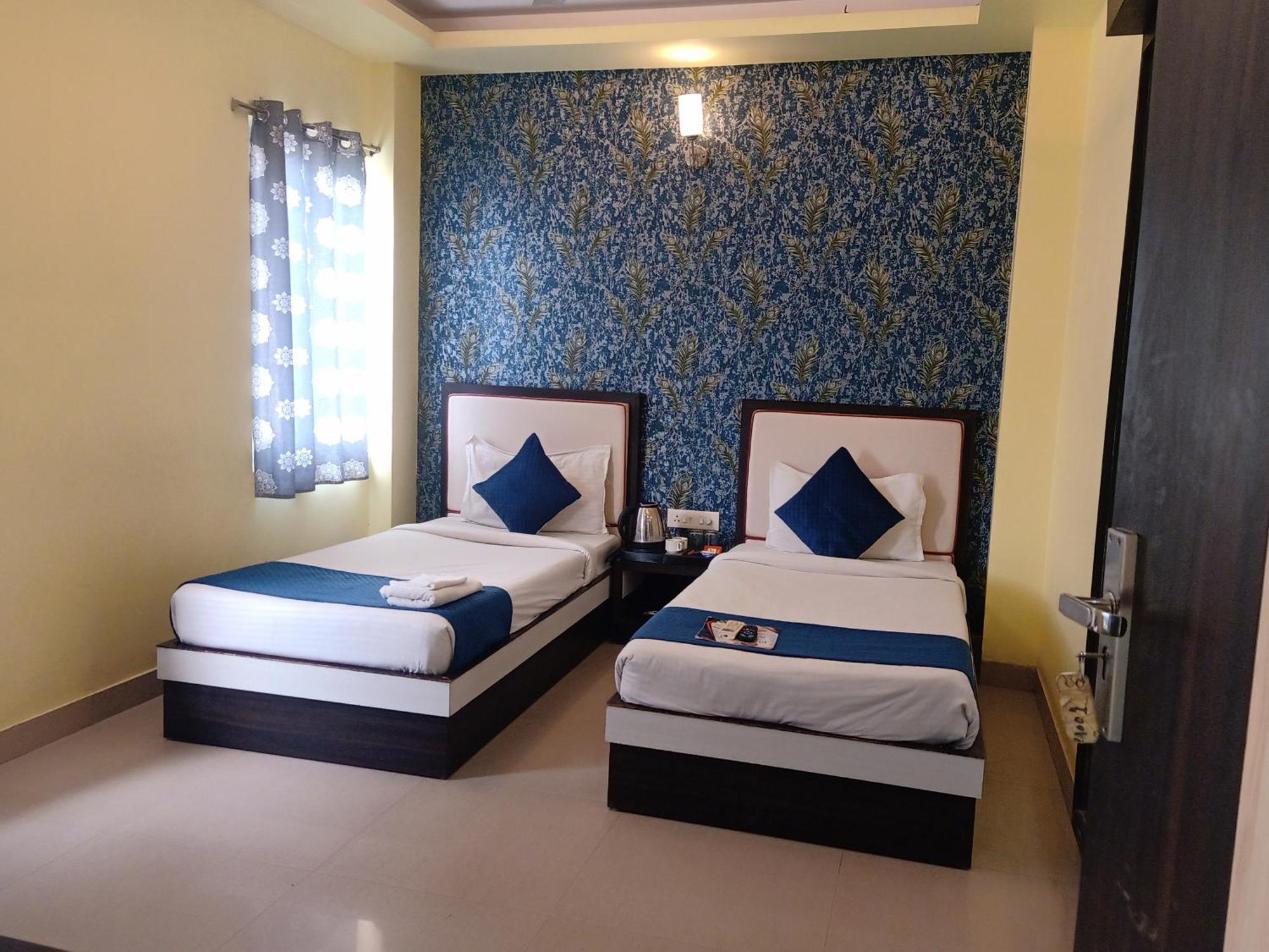 Hotel Janki International 3 Km From Kashi Vishwanath Temple Free Pickup From Railway Station Varanasi Eksteriør billede