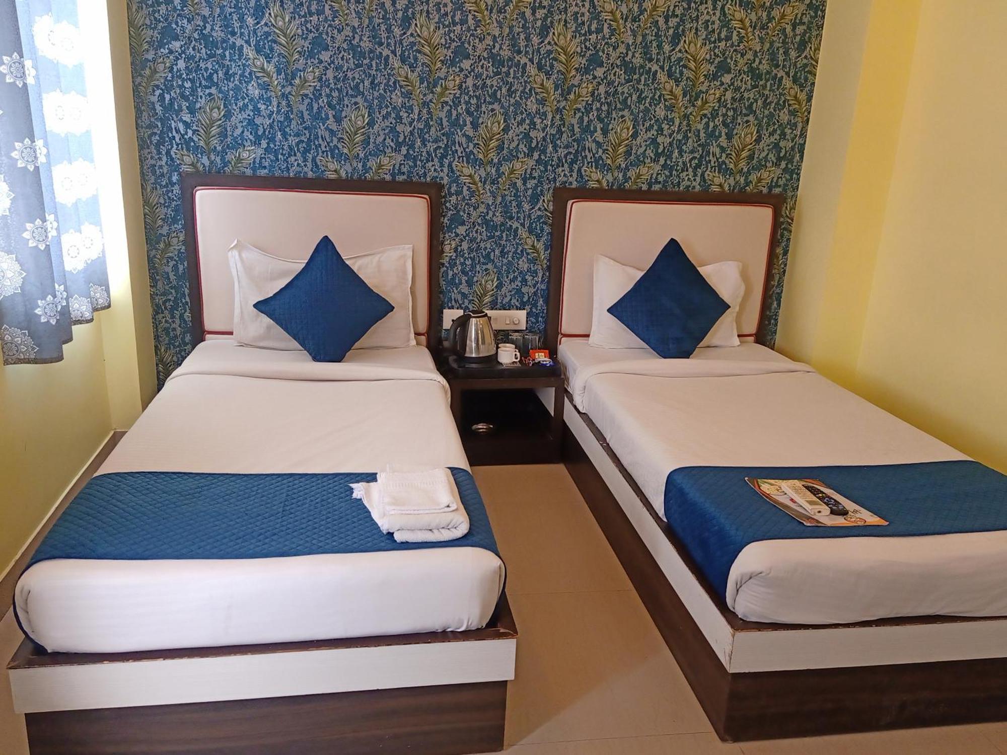 Hotel Janki International 3 Km From Kashi Vishwanath Temple Free Pickup From Railway Station Varanasi Eksteriør billede