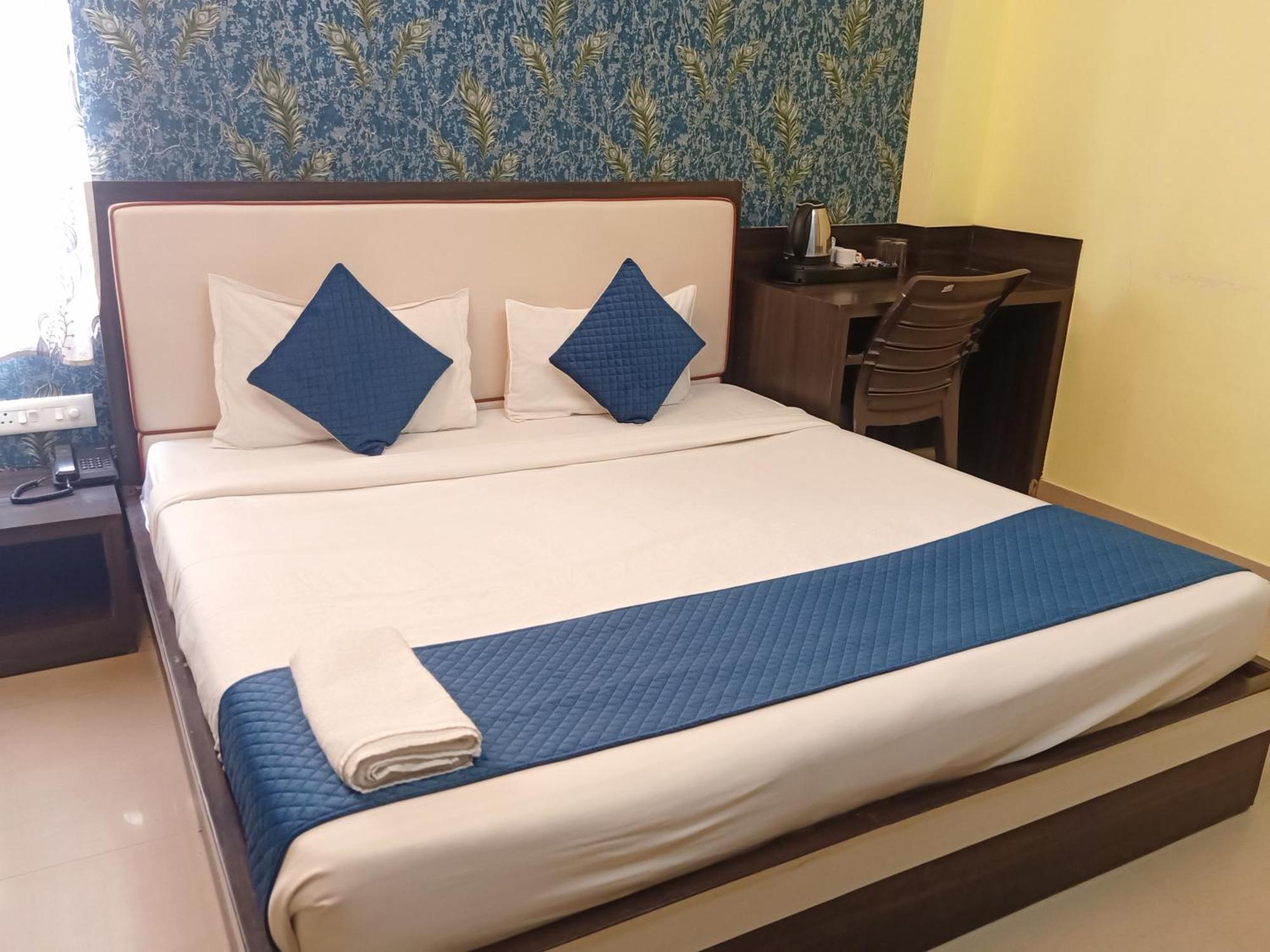 Hotel Janki International 3 Km From Kashi Vishwanath Temple Free Pickup From Railway Station Varanasi Eksteriør billede