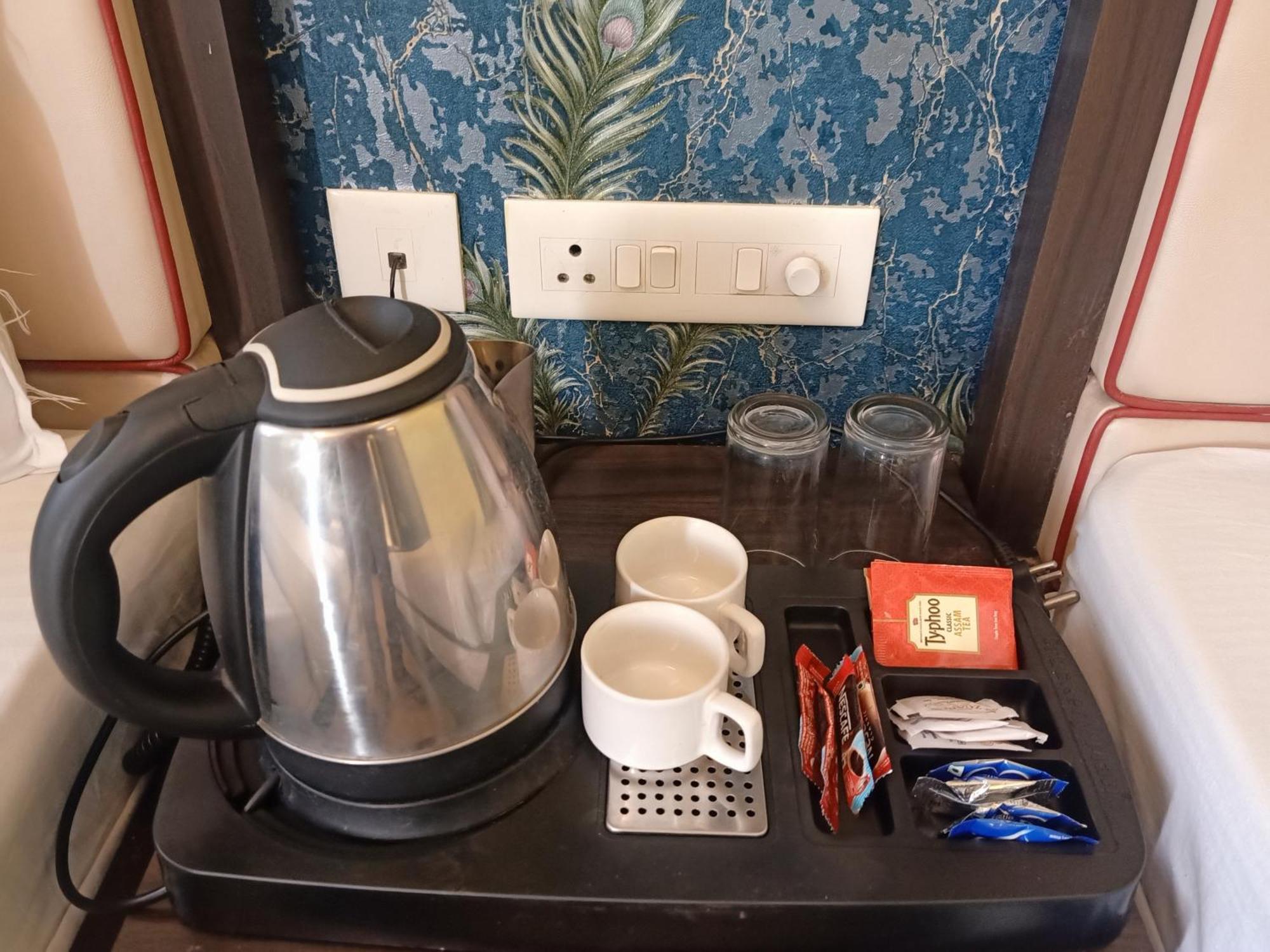 Hotel Janki International 3 Km From Kashi Vishwanath Temple Free Pickup From Railway Station Varanasi Eksteriør billede