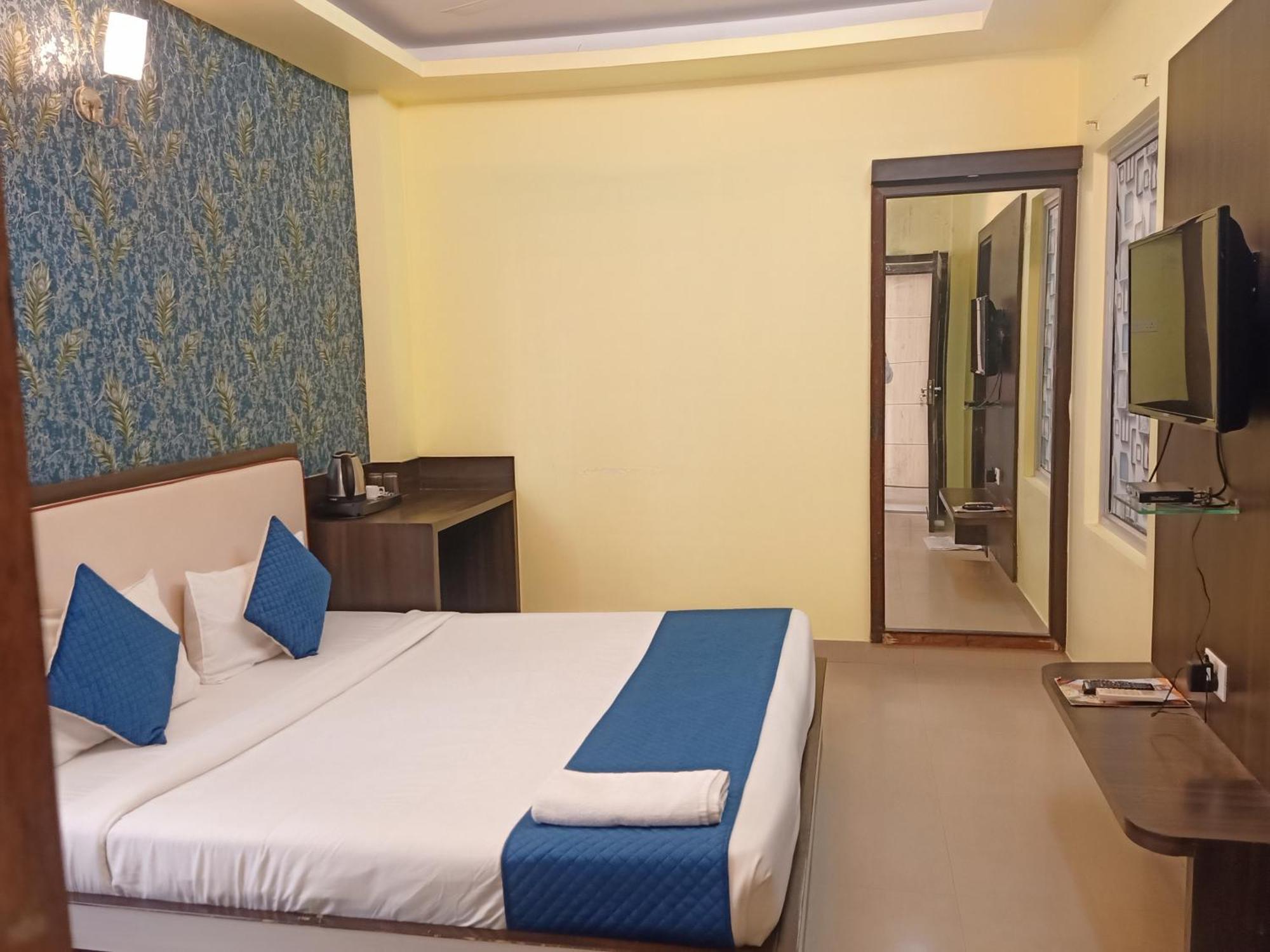 Hotel Janki International 3 Km From Kashi Vishwanath Temple Free Pickup From Railway Station Varanasi Eksteriør billede